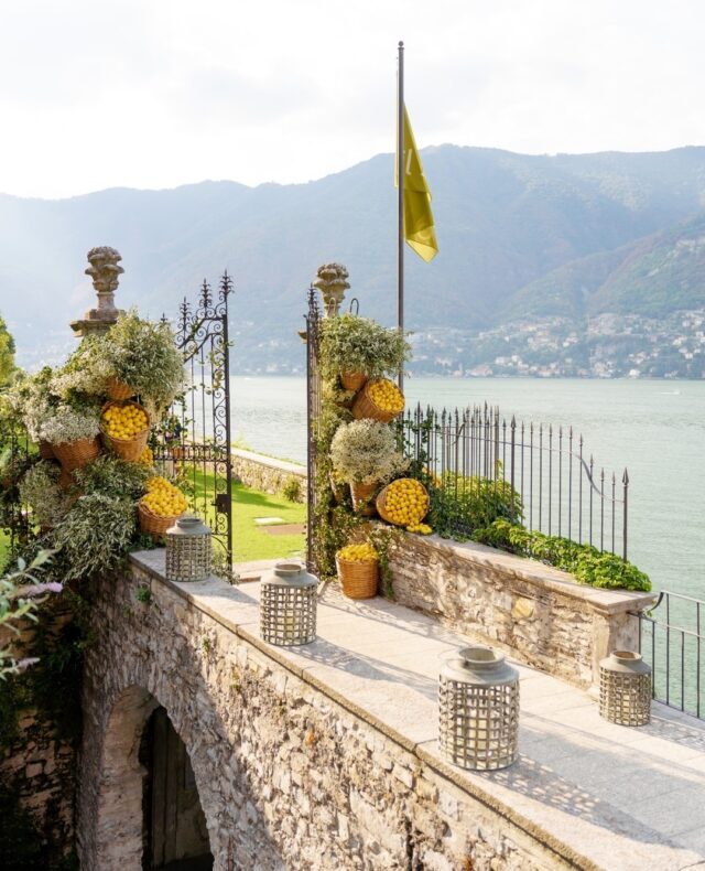 Francesca & James' welcome their family and friends to Lake Como with a stunning citrus themed evening at Villa Pliniana 🍋🌿⁠
⁠
Planning and design: @lakecomoweddings⁠
Photography: @bottega53 ⁠
Videography: @lumos_produzioni ⁠
Florals: @larrywalshe⁠
Location: @villapliniana⁠
Entertainment: @elanartists⁠
Hair & makeup: @kellydawnbridal⁠
Stationary: @kinshippress⁠
Bar: @spumafashionmadetasty⁠
Catering: @whitericevimenti 
Dress @moniquelhuillierbride @moniquelhuillier 
⁠
#TheLakeComoWeddingPlanner #LakeComo #Wedding #LagodiComo #WeddingDesign #WeddingInspiration⁠