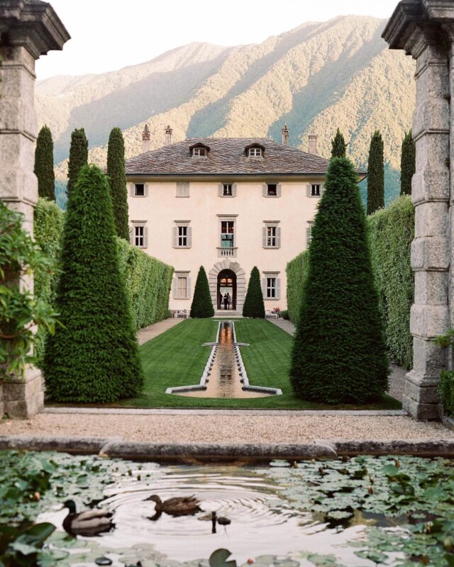 A few more shots of Kennedy & Thomas’ ceremony and exquisite floral arrangement at Villa Balbiano. As featured in @overthemoon’s 2023 Best Wedding Planners list. 
⁠
Planning & Design: @lakecomoweddings⁠
Photography: @kilpat⁠
Videography: @lumosproduzioni⁠
Florals: @tulipinadesign⁠
Location: @theheritagecollection⁠
@villadestelakecomo 
Entertainment: @elanartists⁠
Rentals: @thecomocollection @preludiodivisionenoleggio⁠
Mixology: @spumafashionmadetasty⁠
Catering: @classeventi⁠
⁠
#OTMAwards #LakeComo #TheLakeComoWeddingPlanner #LagodiComo #Wedding #WeddingDesign #DestinationWedding