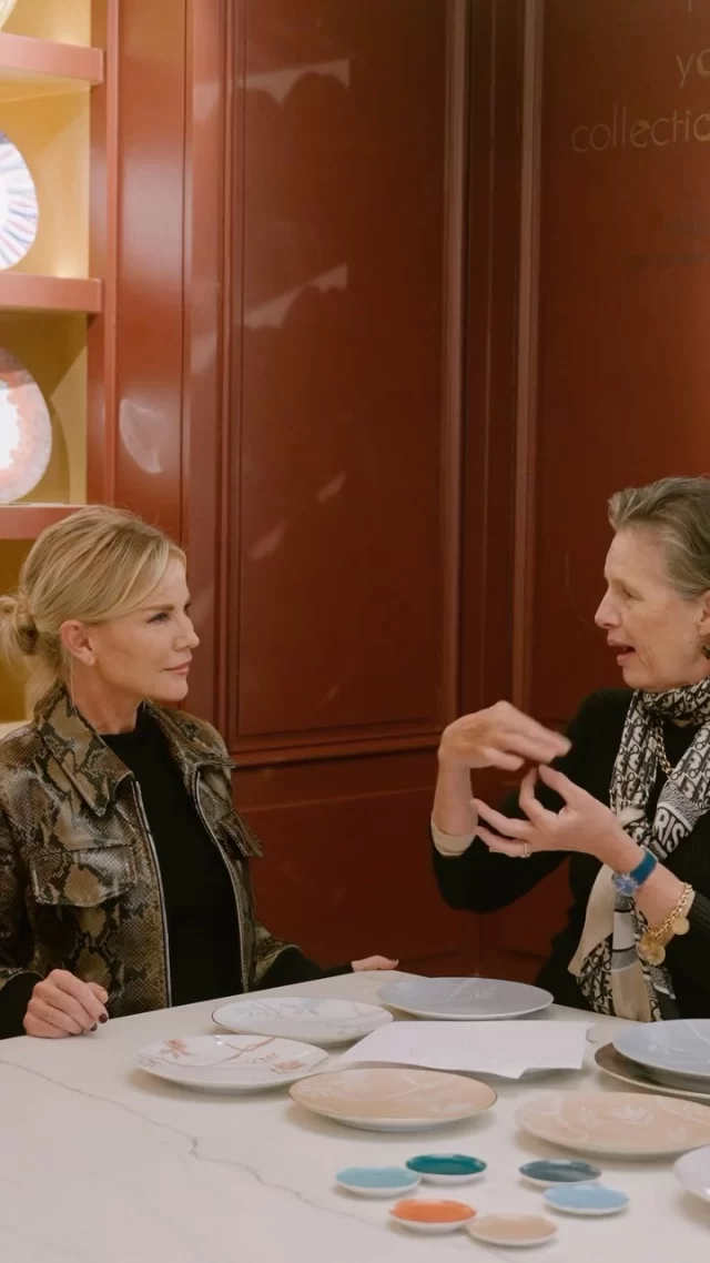 Had a lovely conversation at @mariedaage’s Paris showroom. She is an incredible porcelain designer, and we discussed the uniqueness of hand-painted porcelain—a rare craft today. We love how each plate features a different pattern, telling its own story. The beauty of handmade work lies in its individuality—every petal, leaf, and flower is crafted by hand, making each piece truly one-of-a-kind. ❤️ video: @lumos_produzioni #lakecomoweddingplanner #mariedaage #porcelain #rachelbirthistlestudio