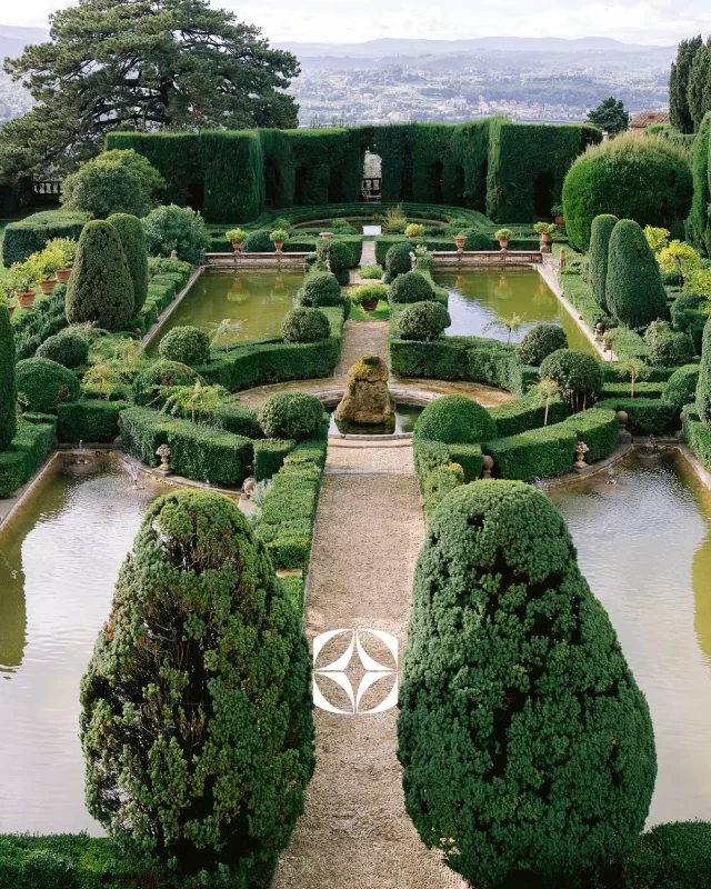 In the heart of Italy’s most iconic villas and gardens. All symmetry, silence and timeless charm.
